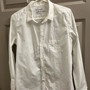 Frank and Eileen white wrinkled shirt size L
